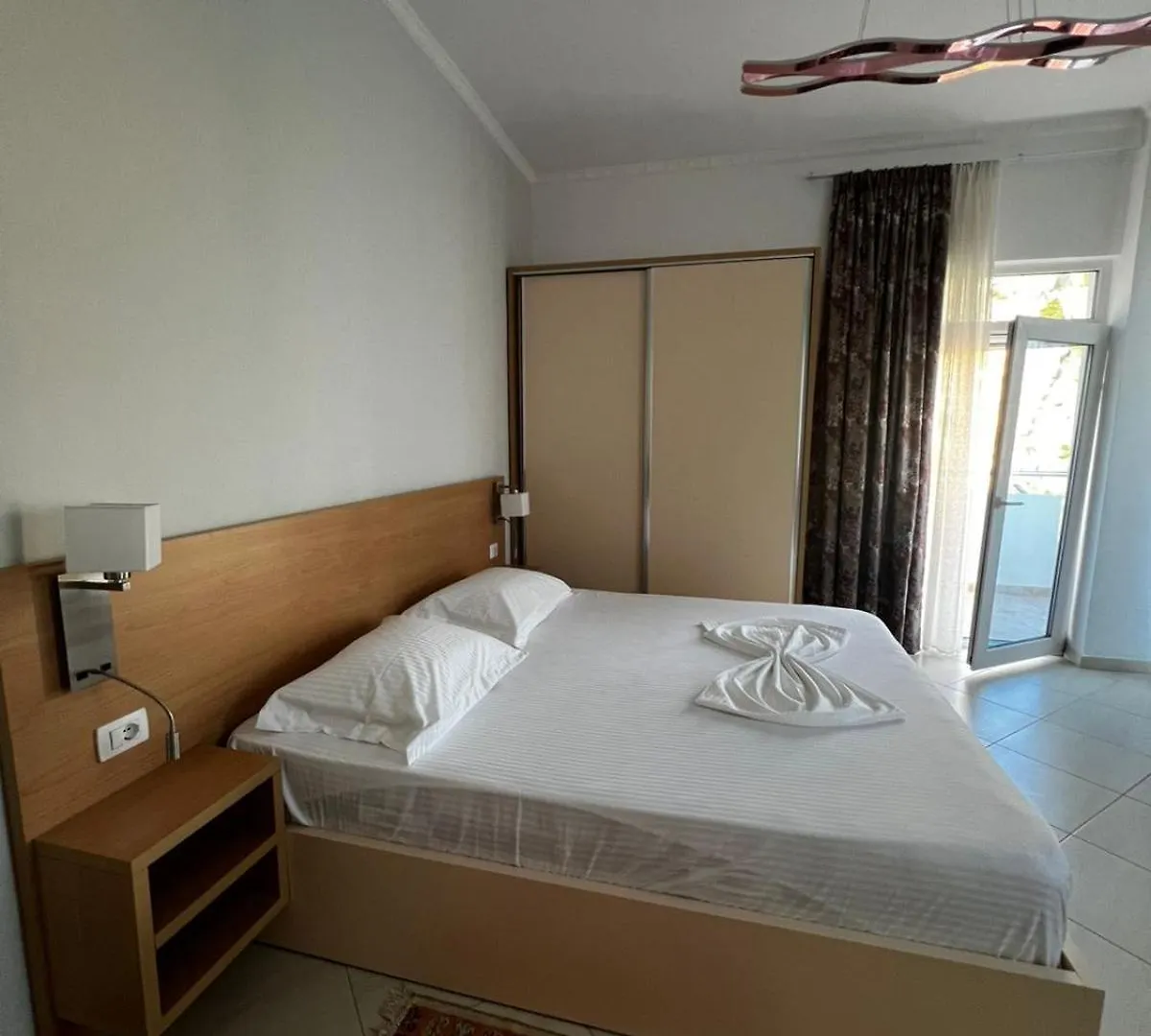 ***  Hotel Kamomil Škalngur Albania
