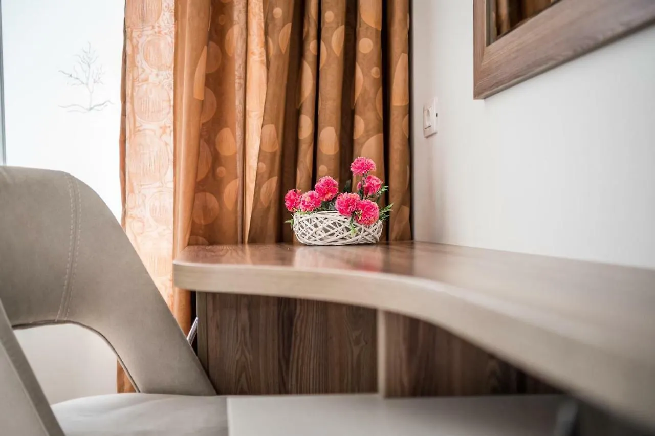 Hotel Kamomil Shkallnur Албания