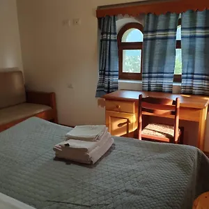 Gjecaj And Restaurant Bed & Breakfast